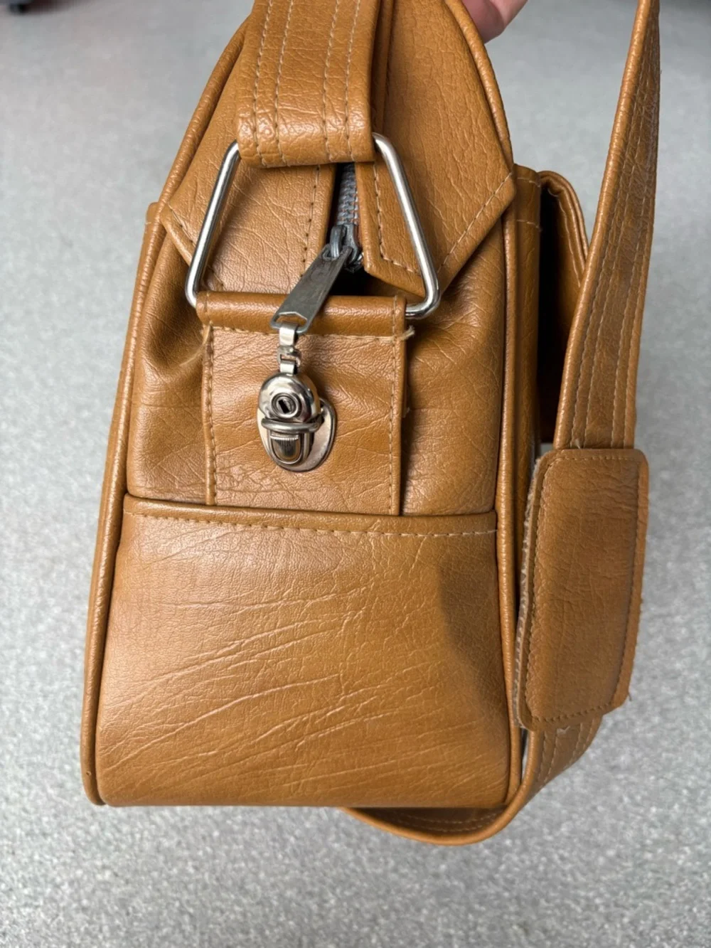 vintage Samsonite Silhouette faux leather travel messenger bag 7.5x14x13